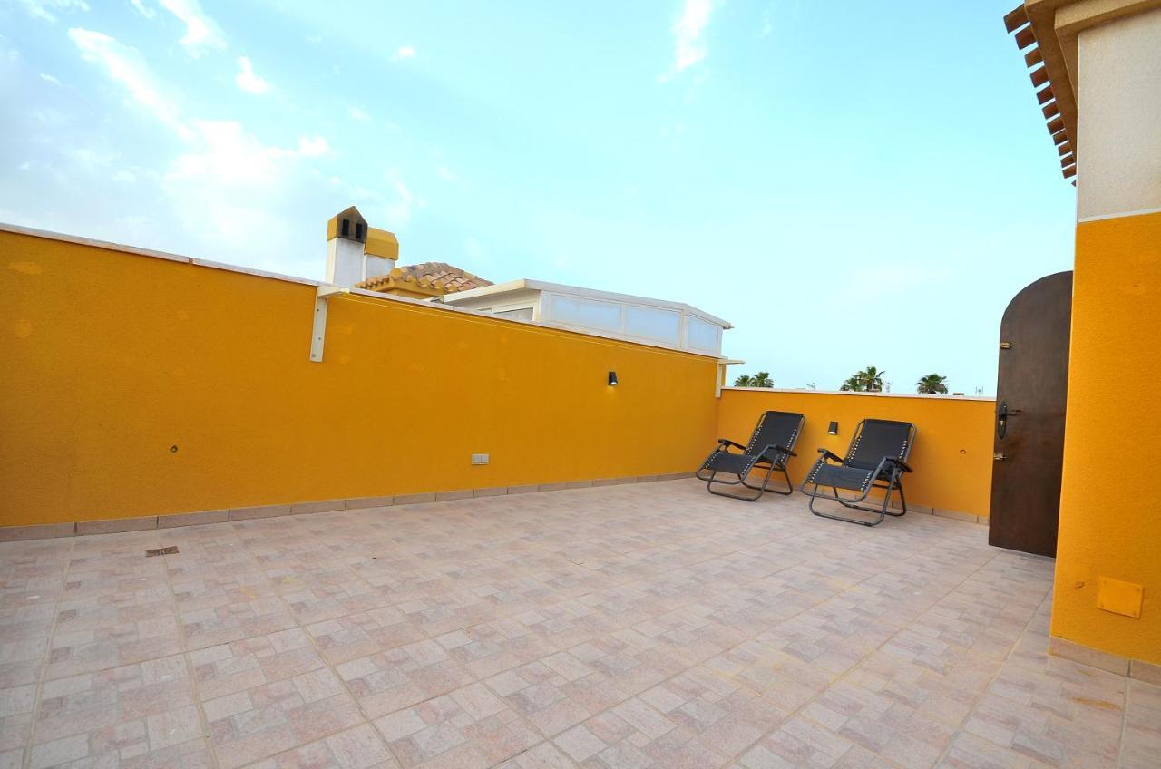 Agradable Adosado Con Piscina, Duchas Hidromasaje Villa Торевиеха Екстериор снимка