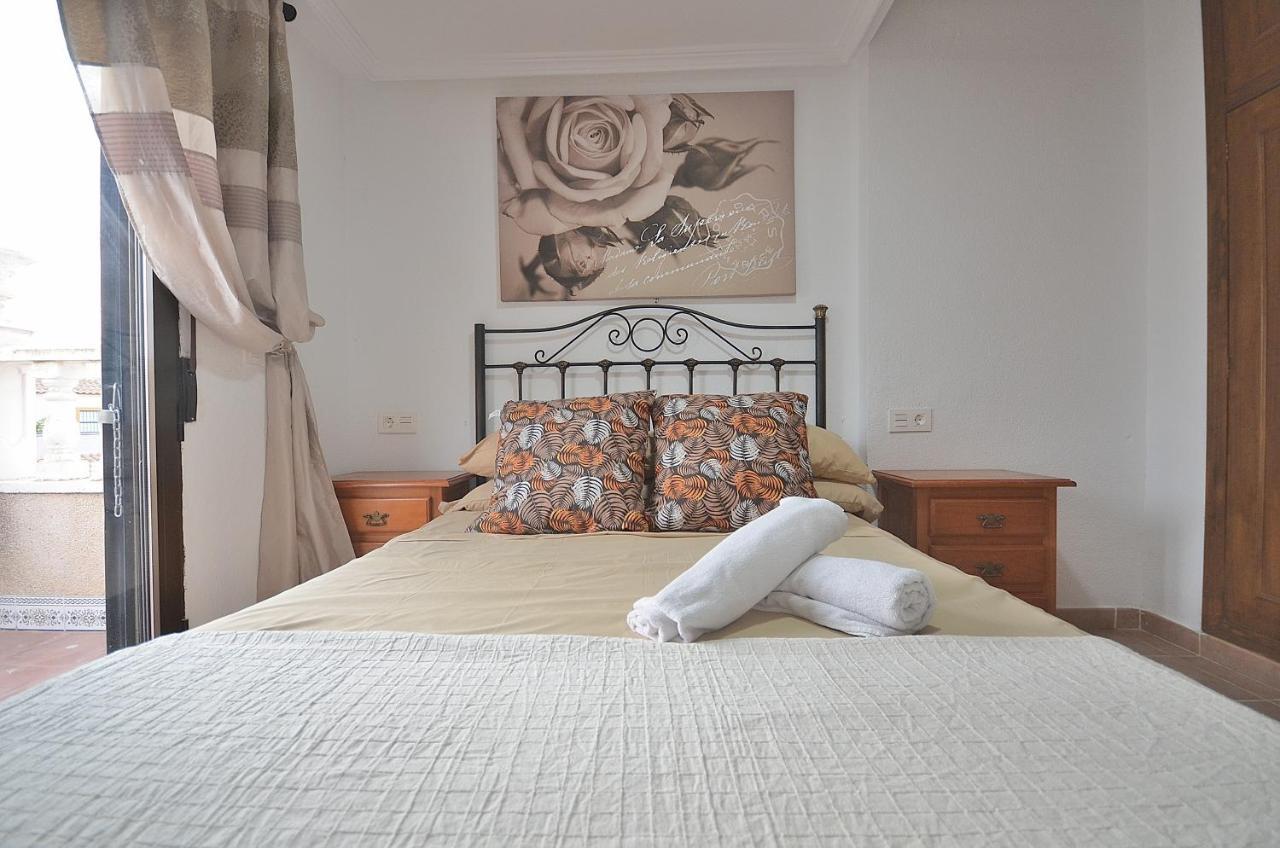 Agradable Adosado Con Piscina, Duchas Hidromasaje Villa Торевиеха Екстериор снимка