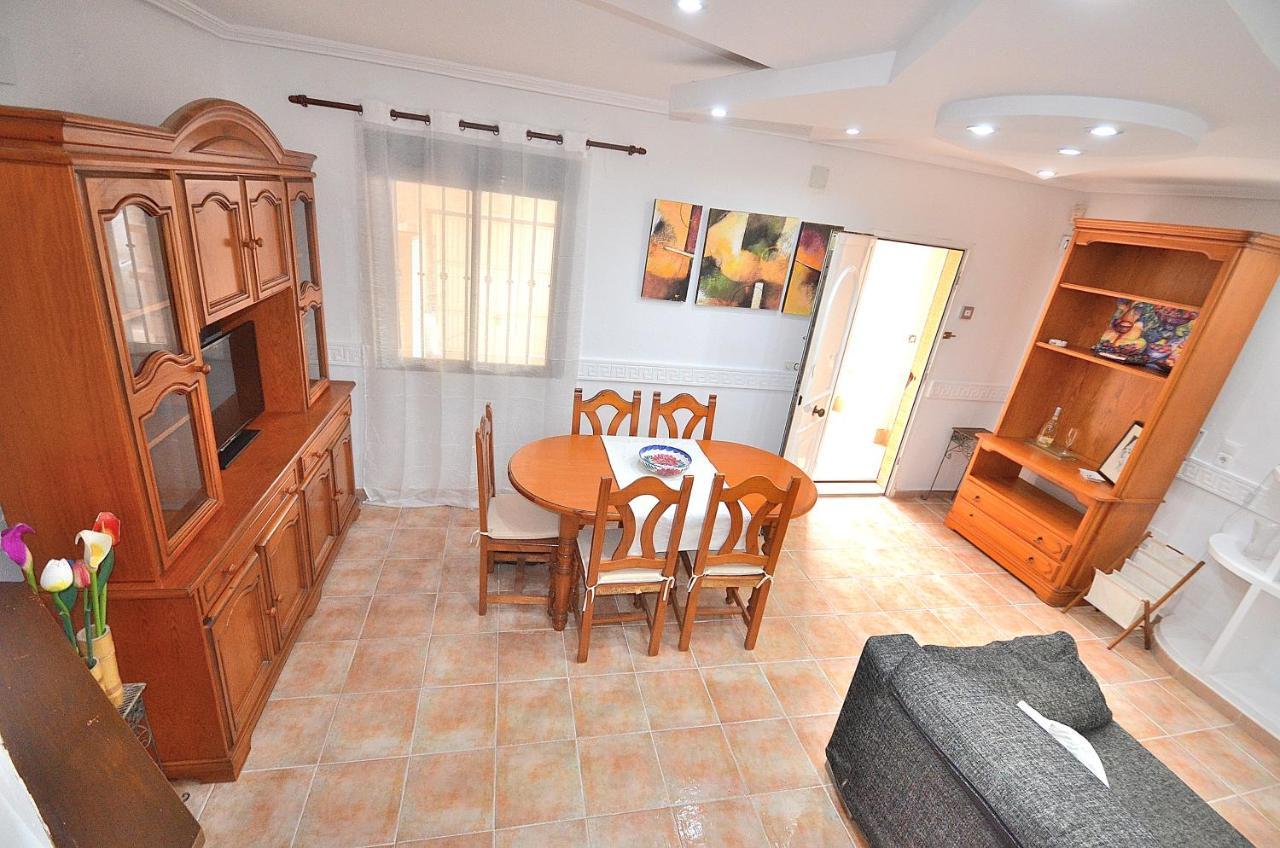 Agradable Adosado Con Piscina, Duchas Hidromasaje Villa Торевиеха Екстериор снимка