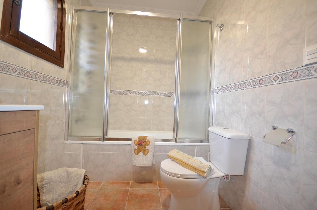 Agradable Adosado Con Piscina, Duchas Hidromasaje Villa Торевиеха Екстериор снимка