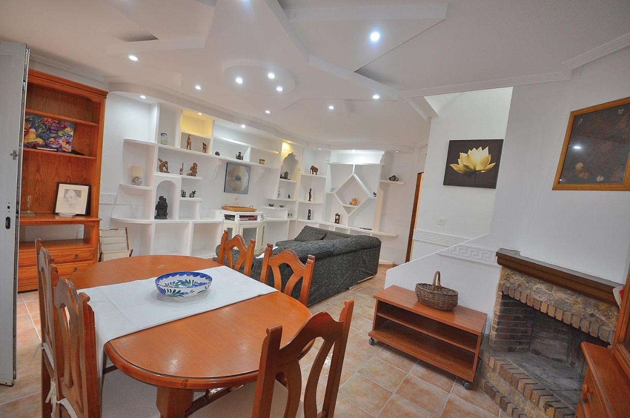 Agradable Adosado Con Piscina, Duchas Hidromasaje Villa Торевиеха Екстериор снимка